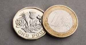 EUR/GBP trades